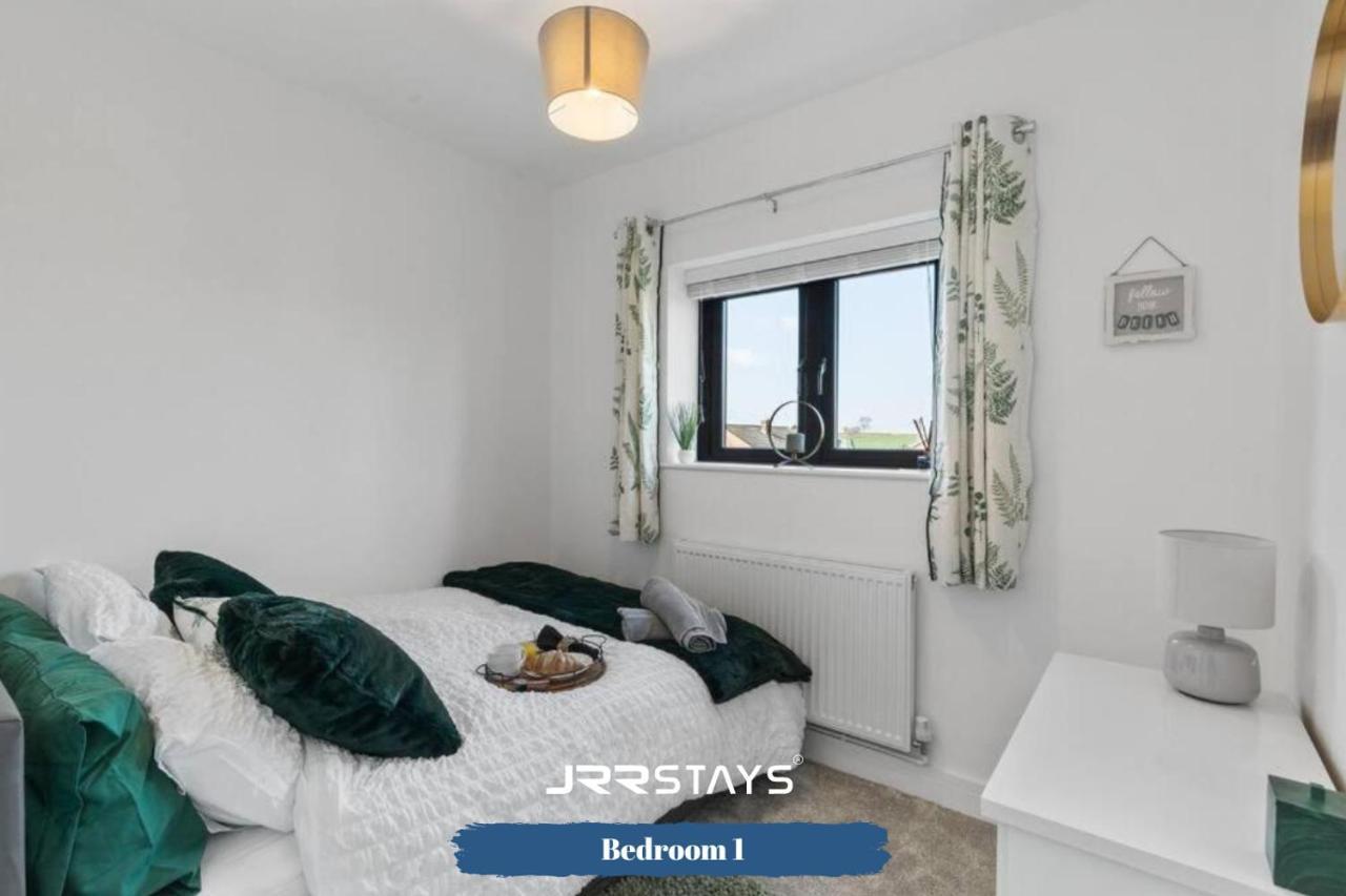 Burton On Trent - 3 Bedroom, Sleep 7, Wi-Fi - Jrr Stays Buitenkant foto