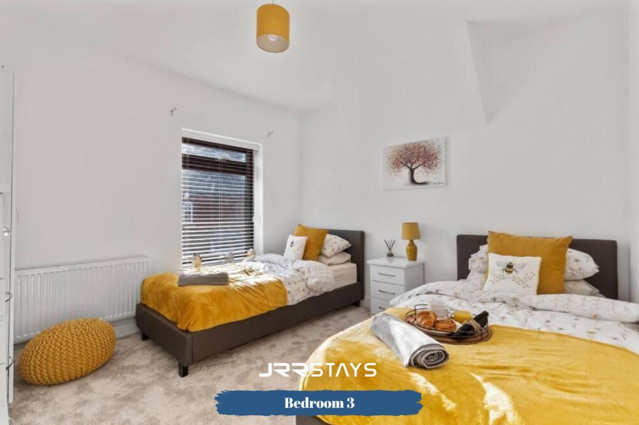 Burton On Trent - 3 Bedroom, Sleep 7, Wi-Fi - Jrr Stays Buitenkant foto